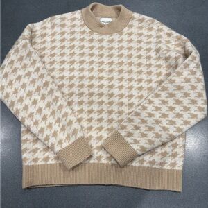 NWOT Abercrombie & Fitch tan and Cream Houndstooth Crewneck Sweater